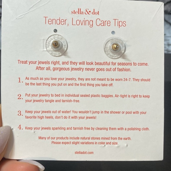 Stella & Dot | Elegant Multicolor Gemstone Stud Earrings - Beautiful Teals Green - Picture 4 of 4